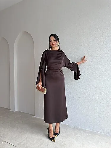 CASTRO Saten Kuşaklı Midi Elbise 4220 - Acı Kahve - Mooi Butik