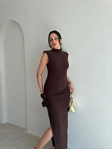 LUPİES Yırtmaçlı Gül Detaylı Midi Elbise 4073 - Acı Kahve - Mooi Butik