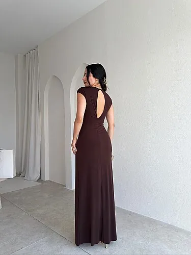MİNARK Broş Detaylı Maxi Elbise 4047 - Acı Kahve - 3